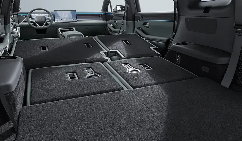7-Seat Family Practicality