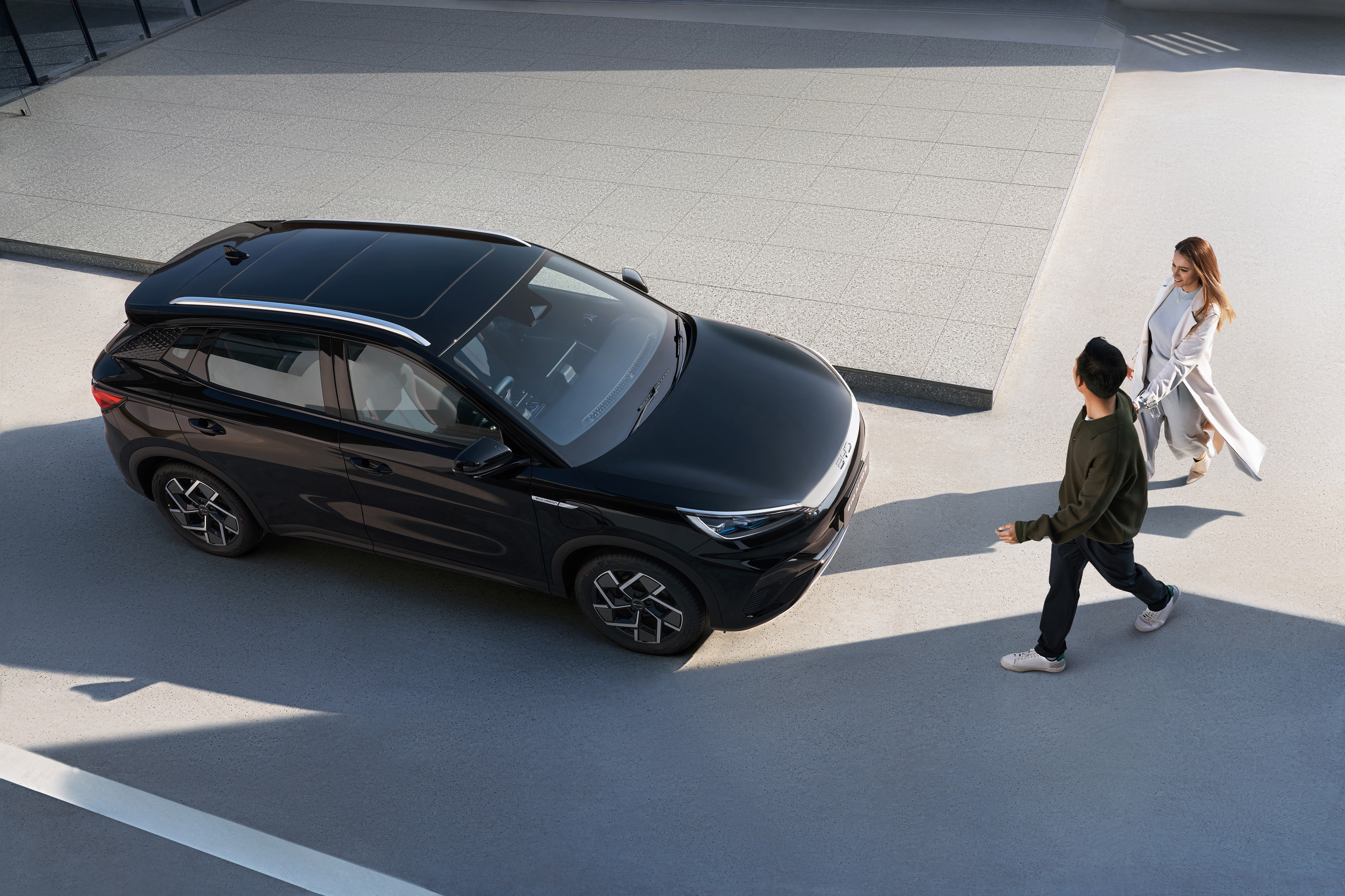 BYD ATTO 3 gallery image 1