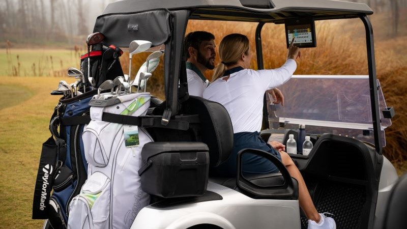 E-Z-GO RXV Model Year 2026 | Golfer | E-Z-GO