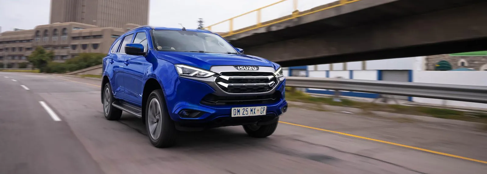 All New Isuzu mu-X Sets Benchmark for SUV D-Segment video-banner