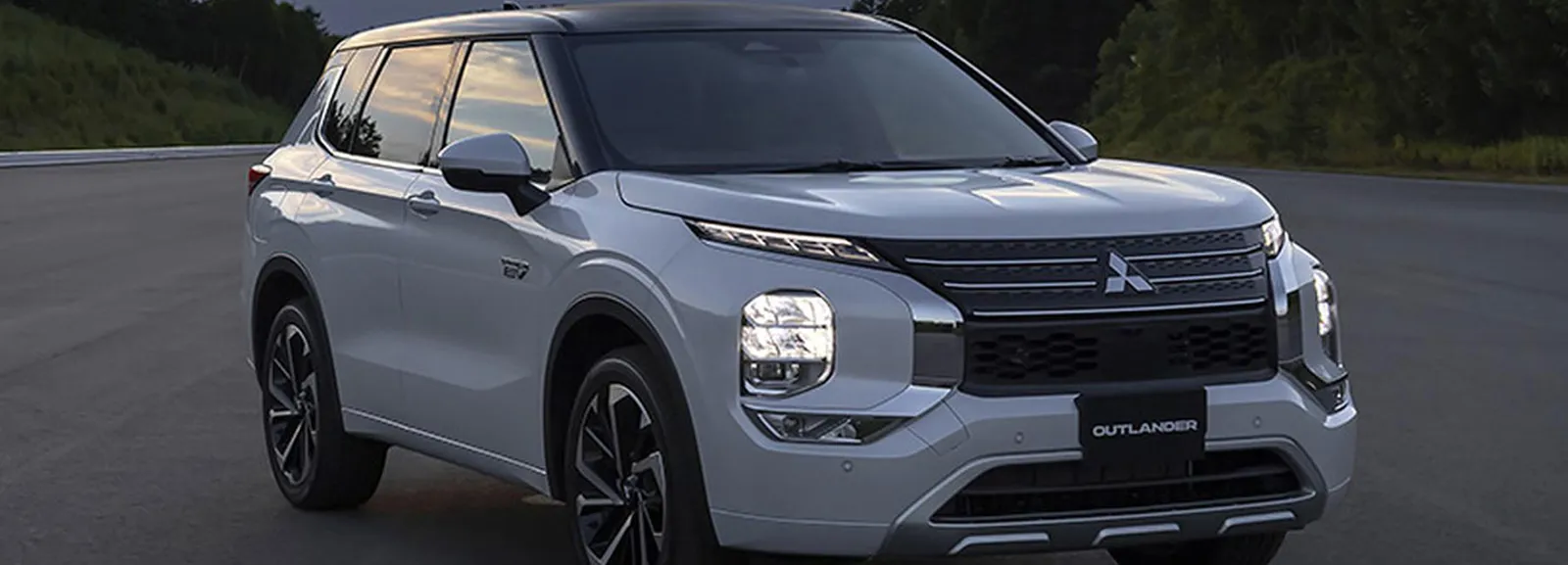 Mitsubishi Outlander PHEV Wins No. 1 PHEV Sales in Japan in First Half of FY2022 video-banner