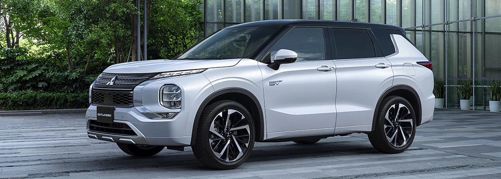 All-New Outlander Scoops the iF DESIGN AWARD 2022 video-banner