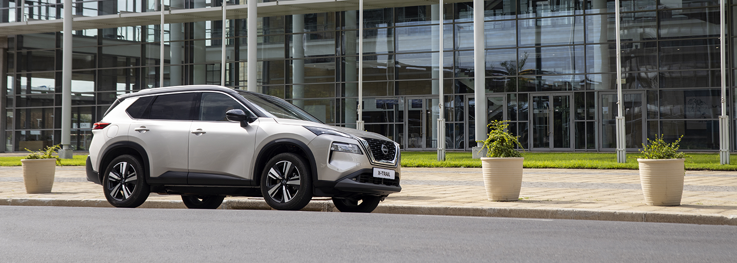 Nissan X-TRAIL video-banner